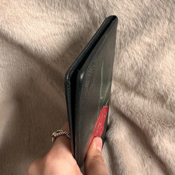 🌹✨🖤Authentic Louis Vuitton Taiga Porte Barre Hand Painted Rose Wallet - Picture 12 of 16